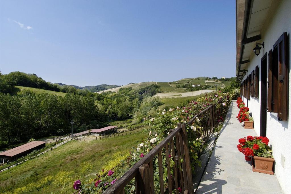 La Maragliana Aparthotel Castel Rocchero Ruang foto