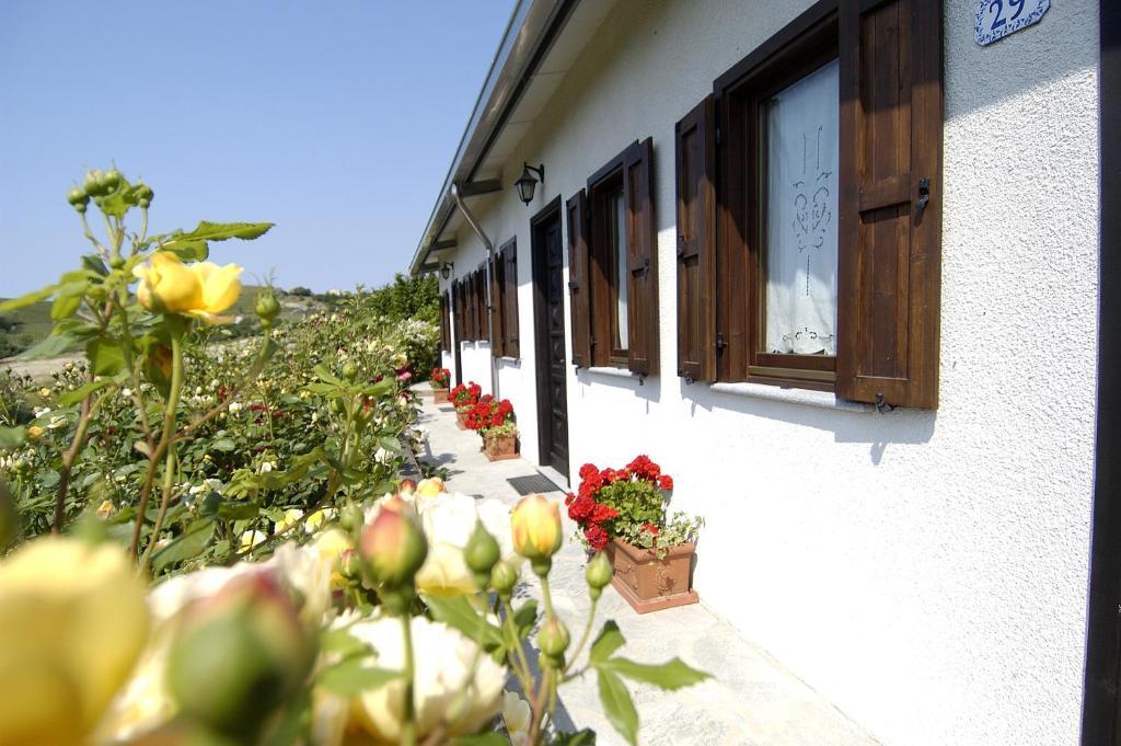 La Maragliana Aparthotel Castel Rocchero Ruang foto