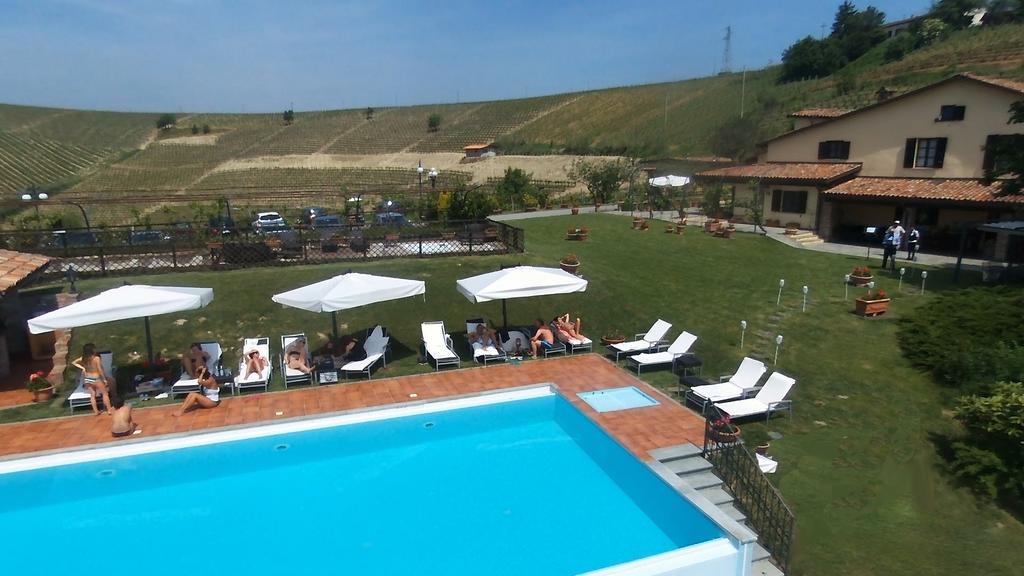 La Maragliana Aparthotel Castel Rocchero Bagian luar foto