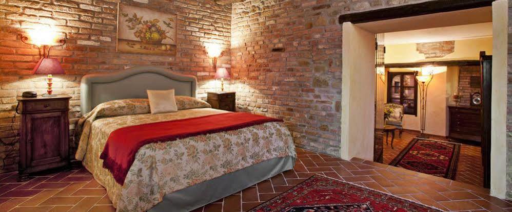 La Maragliana Aparthotel Castel Rocchero Bagian luar foto