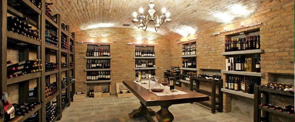 La Maragliana Aparthotel Castel Rocchero Bagian luar foto